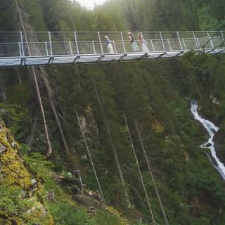 Ponte-sospeso-Val-di-Rabbi-Ph-JoeBarba-(1)